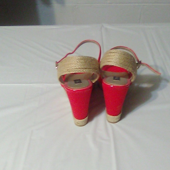 White and Black Shoe's - Picture 3 of 5